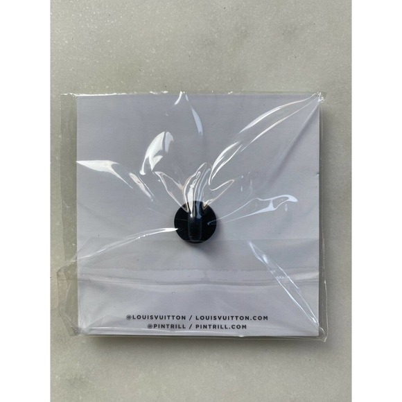 New Louis Vuitton Pintrill NYCVVV Stephen Sprouse Logo Letter Silver Pin Brooch - Picture 2 of 2